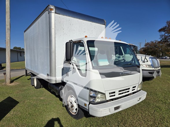 2007 ISUZU NQR 21368P - image 1 of 6