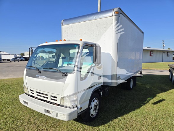 2007 ISUZU NQR 21368P - image 2 of 6