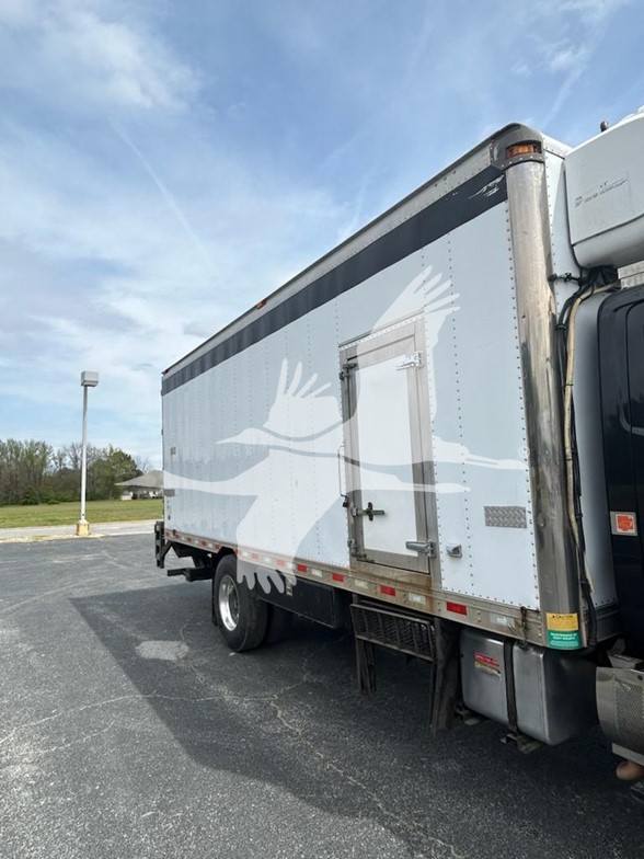 2015 HINO 338 21565CON - image 5 of 6